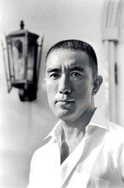 Yukio Mishima (Tokio, Japón, 14-1-1925; 25-11-1970) 