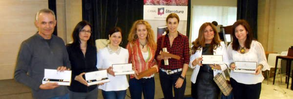 Carmen Posadas y Elena Marqués junto a sus compañeros de "Cóctel de libros"- Canal Literatura