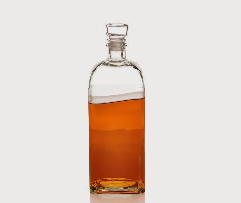 Como un licor maldito.