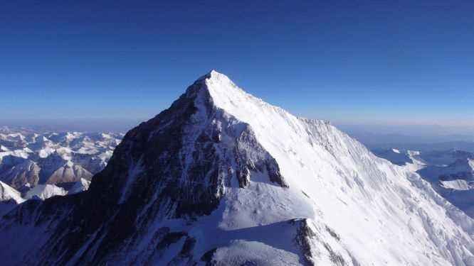 Cordillera del Himalaya, 8848 metros sobre el nivel del mar. Yo también subí al Everest